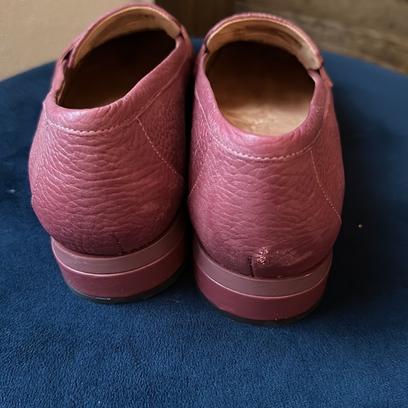 Vionic Loafer - Picture 3 of 8